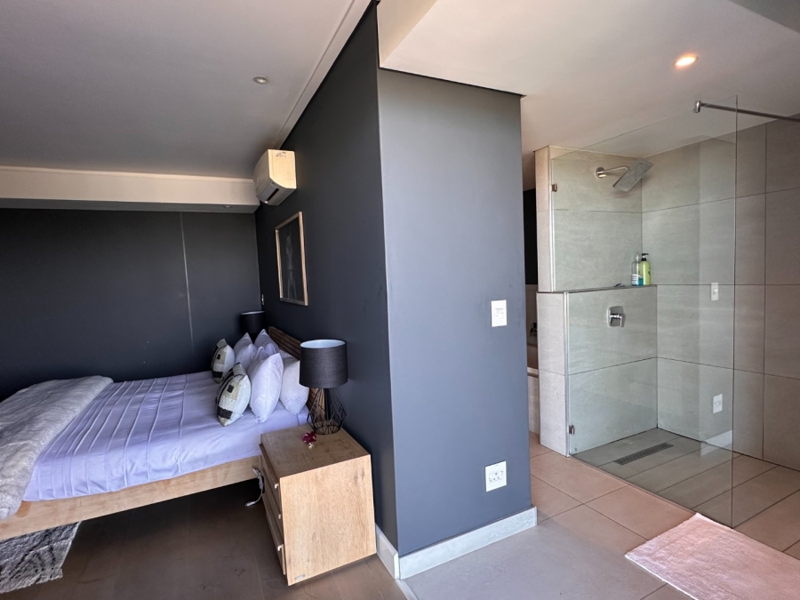 To Let 4 Bedroom Property for Rent in Green Point Western Cape
